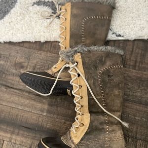 Sorel Women’s Snow Boots, size 8